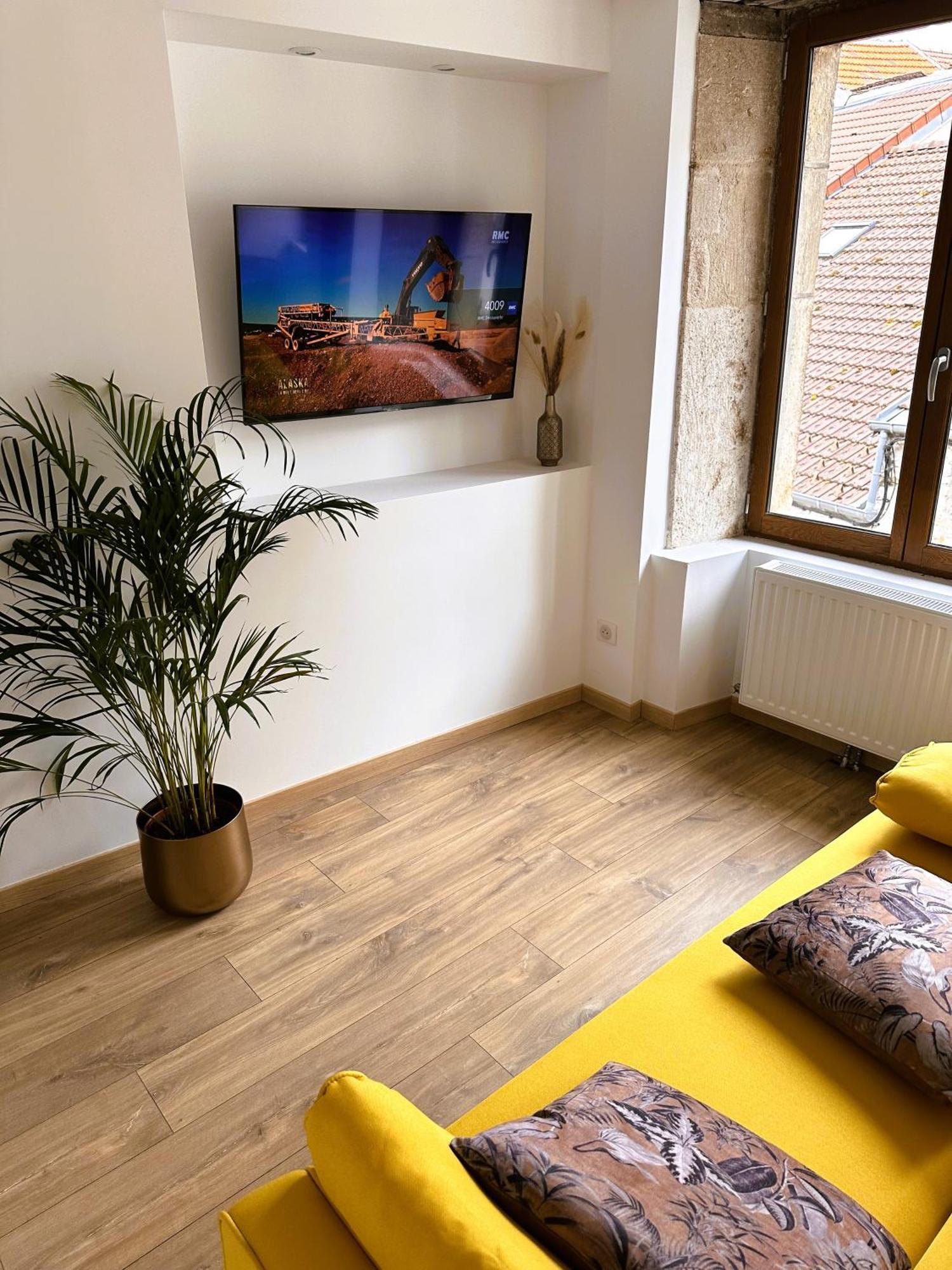 Les Remparts Apartment Langres Exterior photo